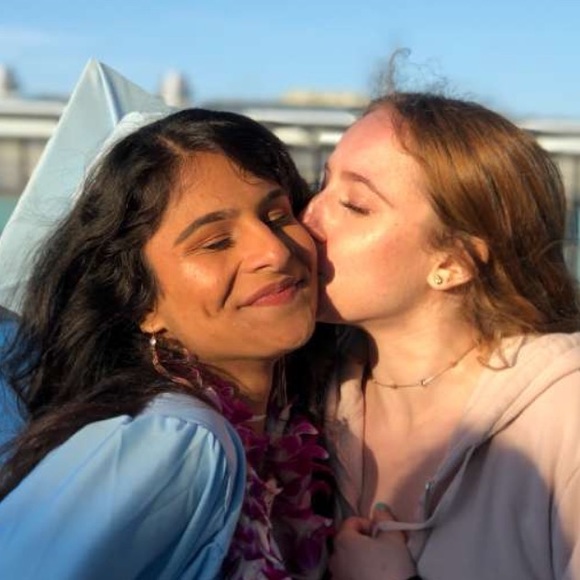 Meet your Posher, Camilla - Picture 1 of 1